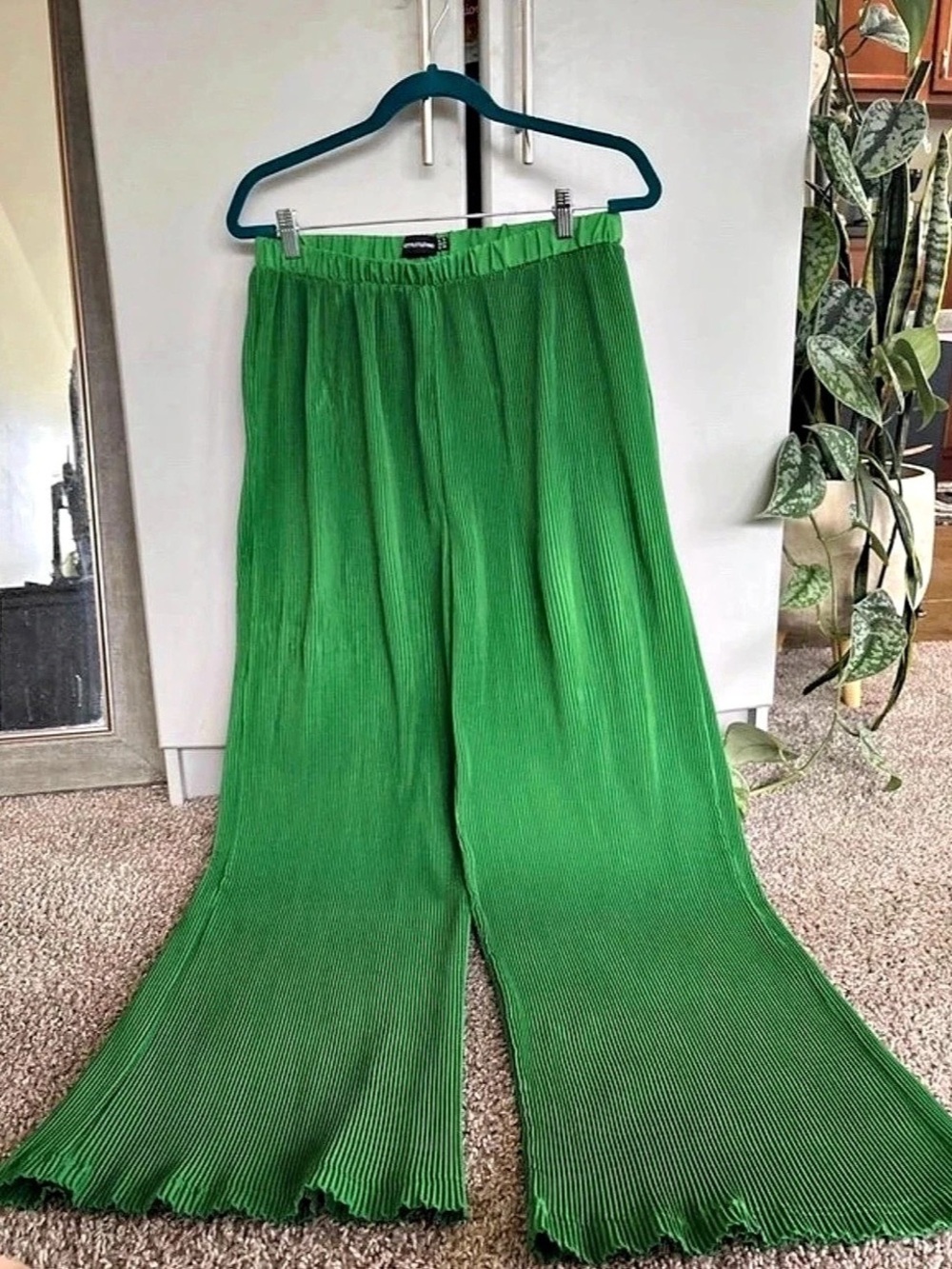 PrettyLittleThing Plisse High Waisted Wide Leg Trousers Green US 12